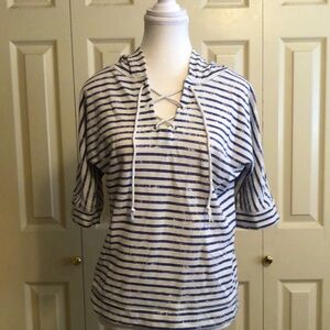 Old Navy White and Navy Striped Short Sleeve Hoodie